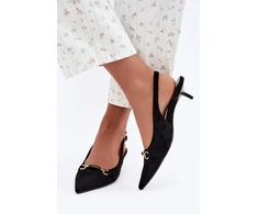 Juodi aukštakulniai bateliai su dekoratyvine detale Step in style