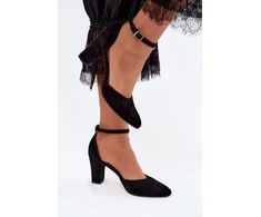 Juodi aukštakulniai bateliai su dirželiu prie čiurnos Step in style