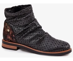 Juodi aulinukai su ažūriniu raštu Step in style