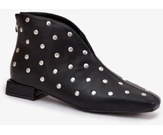 Juodi aulinukai su sidabro spalvos kniedėmis Step in style