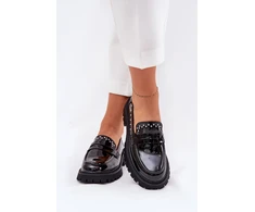Juodi mokasinai su dekoratyvinėmis detalėmis Step in style