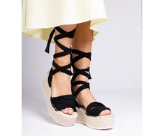 Juodos espadrilės ant platformos