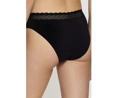 Juodos kelnaitės Triumph