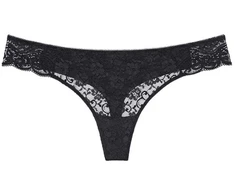 Juodos nėriniuotos string kelnaitės Triumph