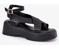 Juodos platforminės basutės su kulnu Step in style