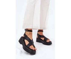 Juodos platforminės basutės su kulnu Step in style