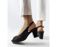 Juodos spalvos stiletto sandalai Dionne