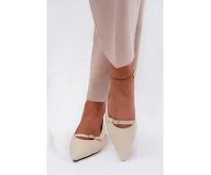 Kreminės basutės su kulnu Step in style