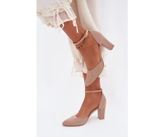 Kreminės spalvos aukštakulnės basutės su sagtimi Step in style