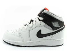 Madingi moteriški Nike Air Jordan 1 aukštakulniai sportiniai bateliai, balti su juoda