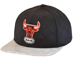 Mitchell &amp; Ness NBA Diamond Base HWC Čikagos Bulls kepuraitė - HHSS3182-CBUYYPPPBLCK
