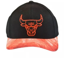 Mitchell &amp; Ness NBA "Tie-dye" klasikinė raudona "Chicago Bulls" "Snapback" kepuraitė - 6HSSFH21HW002-CBUBKRD