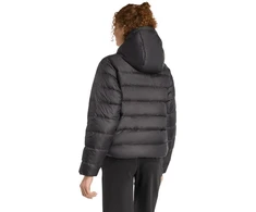Moteriška adidas Essentials Climawarm lengva pūkinė striukė su gobtuvu Juoda KC1580