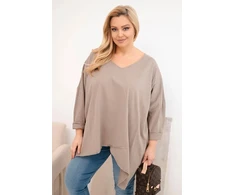 Moteriška Plus Size palaidinė su asimetriniu apačios kraštu ir V formos iškirpte, kapučino spalvos