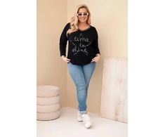 Moteriška Plus Size palaidinė su dekoratyviniu užrašu ir perliukais, juodos spalvos