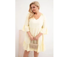 Moteriška Plus Size suknelė su ażurine apdaila, geltona