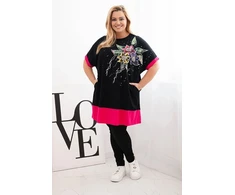 Moteriška Plus Size tunika su gėlių raštu ir dekoratyviniais perlais, fuksijos spalvos