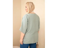 Moteriška Plus Size viskozinė palaidinė su dekoratyvine skarele, chaki spalvos