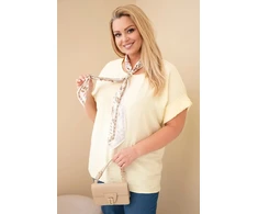 Moteriška Plus Size viskozinė palaidinė su dekoratyvine skarele, geltonos spalvos