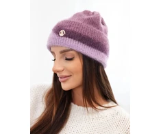 Moteriška rumbuota beanie kepurė su dekoru, tamsiai rožinės ir violetinės spalvos