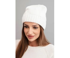 Moteriška žieminė kepurė beanie su dekoratyviniu pynimu, balta