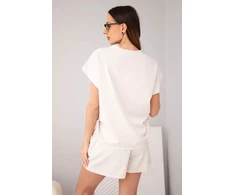 Moteriškas lyocelio komplektas su palaidine ir klostuotais šortais, smėlio spalvos