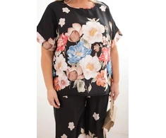 Moteriškas Plus Size komplektas su palaidine ir gėlių rašto plačiomis kelnėmis, juodas