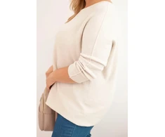 Moteriškas Plus Size megztinis su valtine iškirpte, smėlio spalvos