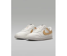 Moteriški laisvalaikio batai Nike Air Jordan Skyline Low LE, balti