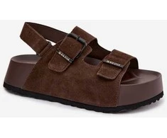 Moteriški sandalai ant platformos 5 cm iš zomšos Step in style