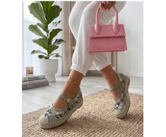 Moteriškos espadrilės su siuvinėtomis gėlėmis