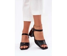 Moteriškos juodos basutės su kulniuku ir sagtimi Step in Style