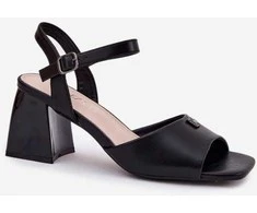 Moteriškos juodos basutės su kulniuku ir sagtimi Step in Style