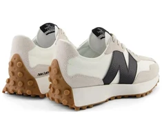 New Balance WS327 laisvalaikio smėlio spalvos moteriški sportbačiai (WS327GD)