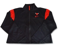 Nike Chicago Bulls Aikštės 75 treninginė striukė moterims Juoda/Universiteto raudona/Juoda - DB1394-010