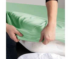 Paklodė su guma AmeliaHome 140–160 × 200 + 30 cm, mėtų spalvos