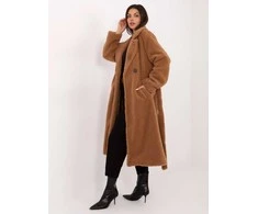 Paltas klasikinio kirpimo – šilumai ir elegancijai vėsiomis dienomis.