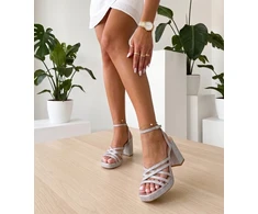 Sidabrinės elegantiškos basutės ant kulno Bella