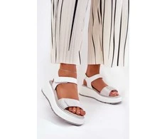 Sidabrinės odinės platforminės basutės moterims su lipukais