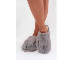 Šlepetės moteriškos Step in Style – patogumui ir laisvalaikiui namuose.