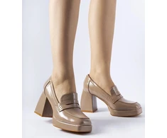 Smėlio spalvos lakuoti West stiletto bateliai
