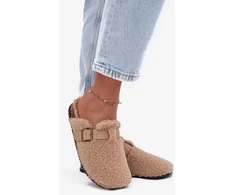 Smėlio spalvos šlepetės su sagtimi Step in style