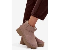 Snow boots
