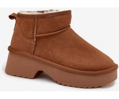 Snow boots