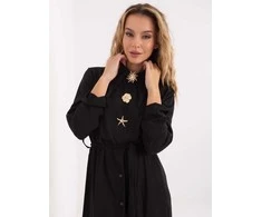 Suknelė juoda Makadamia – elegancijai ir pasitikėjimui kiekviena proga.