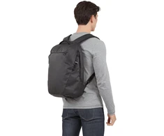 Thule Tact 21L juoda kuprinė