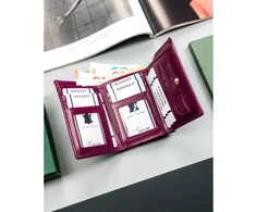 Violetinis portfel damski ze skóry naturalnej wyposażony w system RFID - Rovicky