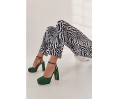 Žalios blizgios basutės su kulnu Step in style