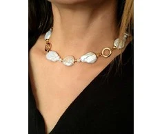 Handmade Rankų darbo boho stiliaus kaklo vėrinys su tikrais gėlavandeniais perlais – masyvus, netaisyklingų formų perlų choker'is dovanų dėžutėje