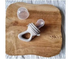 Rammelaartje Maitintuvas vaisiams, sand dotted